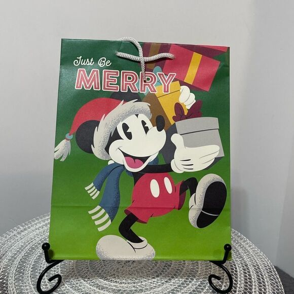 Hallmark Mickey and Minnie Mouse Holiday Gift Bags set of 8 NWT - Picture 8 of 12